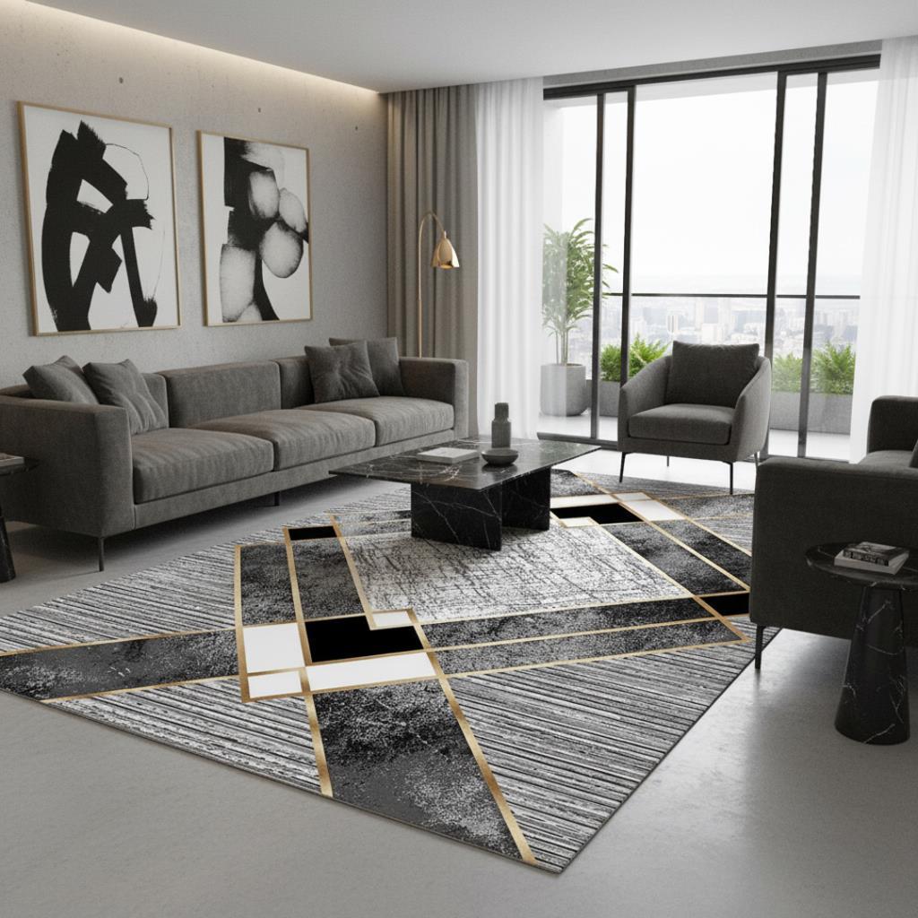 Siyah ve Altın renklerde Modern Geometrik Desenli Dijital Baskılı Halı – Kaymaz Tabanlı, Üçgen ve